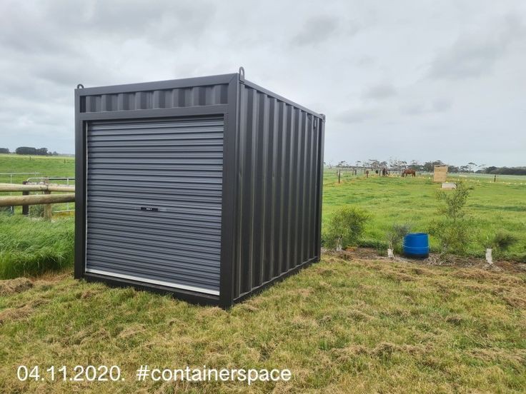 10 jala pikkune kompaktne konteiner